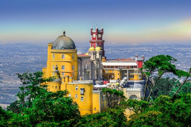 Full Day Tour Sintra, Pena Palace, Regaleira, Cabo Roca, Cascais - Sintra’s old center and the pastry break
