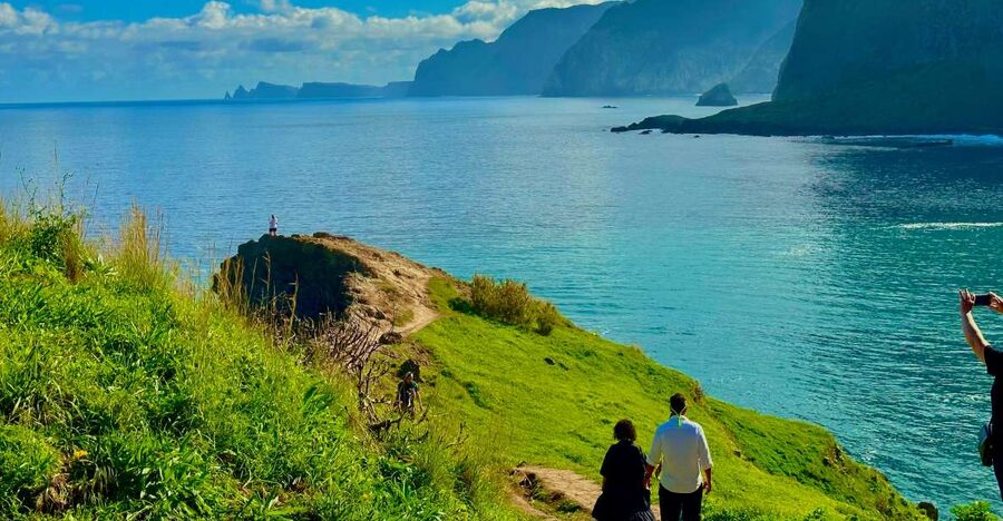 Funchal: East Madeira Island Guided Tour & Laurissilva Walk - Pico do Arieiro starts the day above the clouds