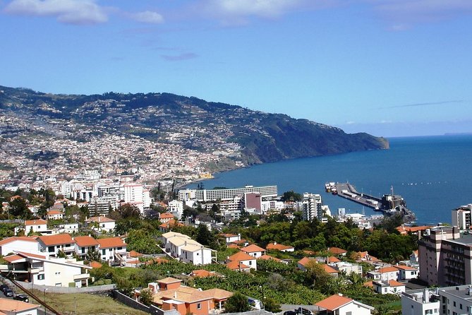 Funchal Hop-On Hop-Off Tour 3 in 1 - Casino, bay views, and Pico dos Barcelos