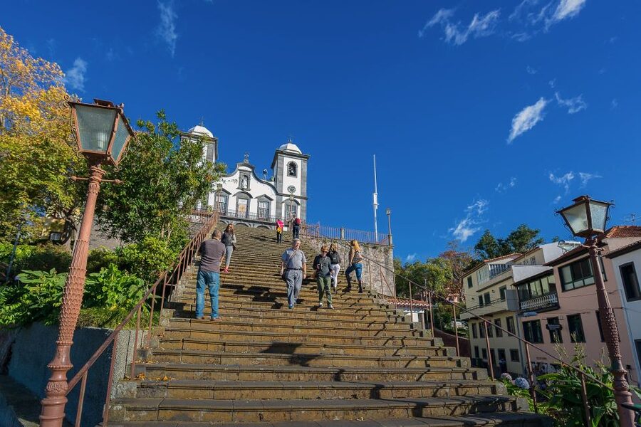Funchal: Monte Tropical Garden & Toboggan Ride by Tuk Tuk - Guides and the value of local knowledge