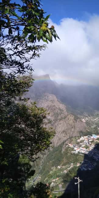 Funchal: Nuns Valley Easy Walk with Mountain Surroundings - The easy walk at Eira do Serrado