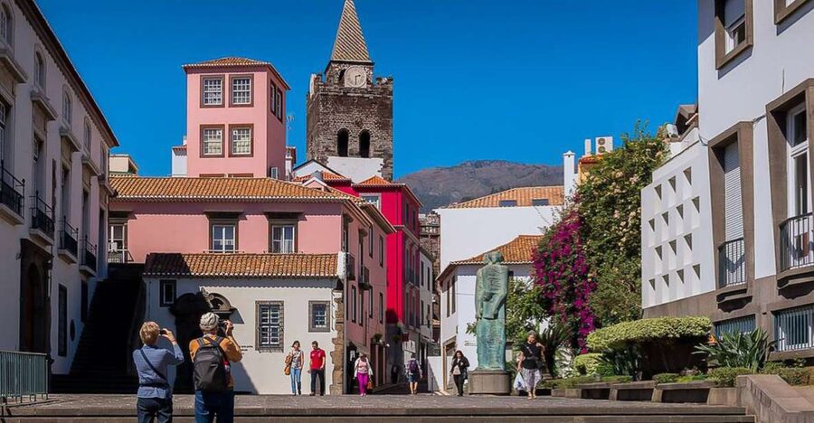 Funchal: Old Town Walking Tour - Why this two-hour walk works as a Funchal introduction