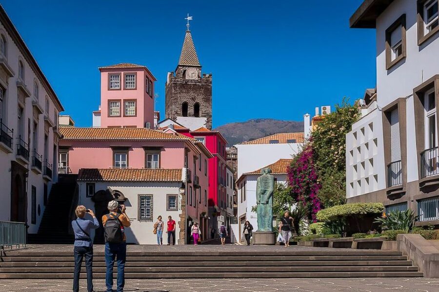 Funchal: Old Town Walking Tour - The Legislative Assembly and Funchal Cathedral
