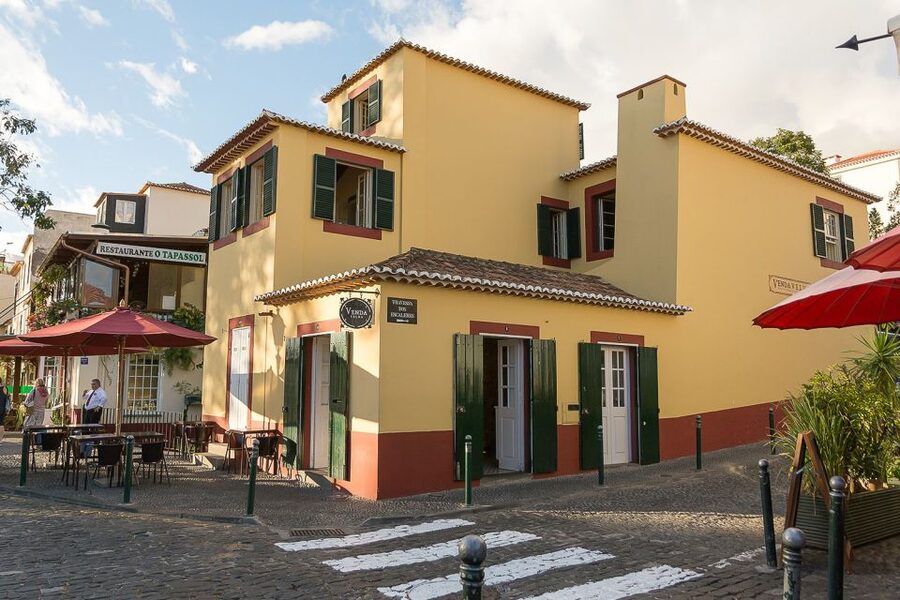 Funchal: Old Town Walking Tour - Starting at the Jesuits’ College on Rua dos Ferreiros