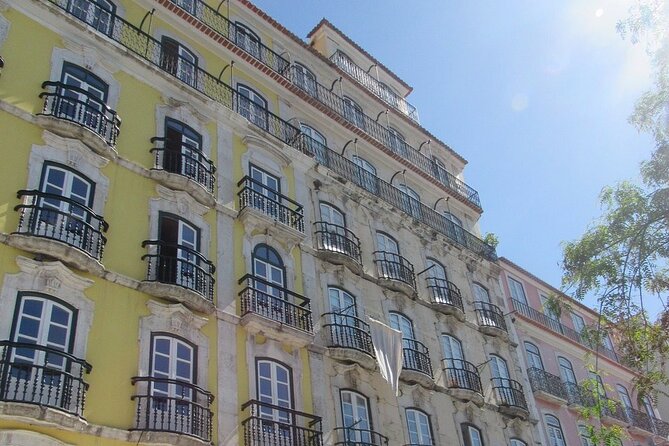 Half Day Historical Walking Tour about the Slave Trade in Lisbon - Praça do Comércio and the business of empire