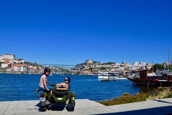 Highlights of Porto on a glamorous sidecar - Half Day - Miragaia and the riverfront story