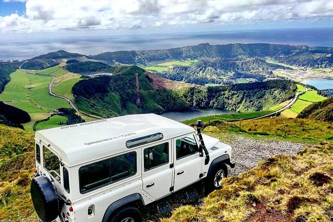 Jeep Tour Full Day Sete Cidades & Lagoa do Fogo with lunch and drinks included. - Lunch with local wine, beer, or soft drinks