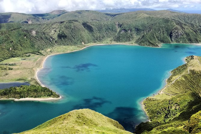 Jeep Tour Full Day Sete Cidades & Lagoa do Fogo with lunch and drinks included. - Pico da Barrosa and the road to Lagoa do Fogo