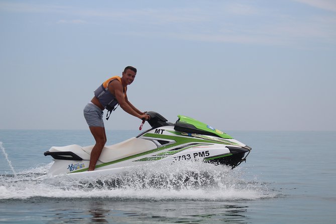 Jet Ski Algarve, Armação de Pêra - A large enclosed circuit, not a coastal expedition