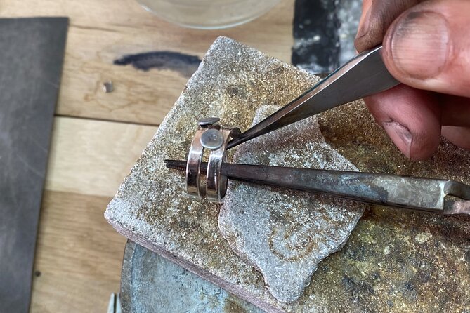 Jewellery Workshop in Albufeira - How much value do you get for $133.03?