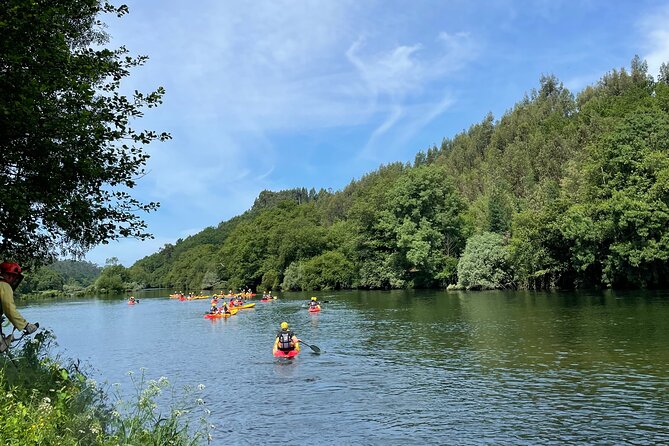 KAYAK TOUR: Descend the Beautiful Lima River - A midway snack break that earns its place