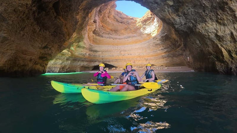Kayak Tour Unexplored Caves + Benagil Cave - How the facilities improve the day