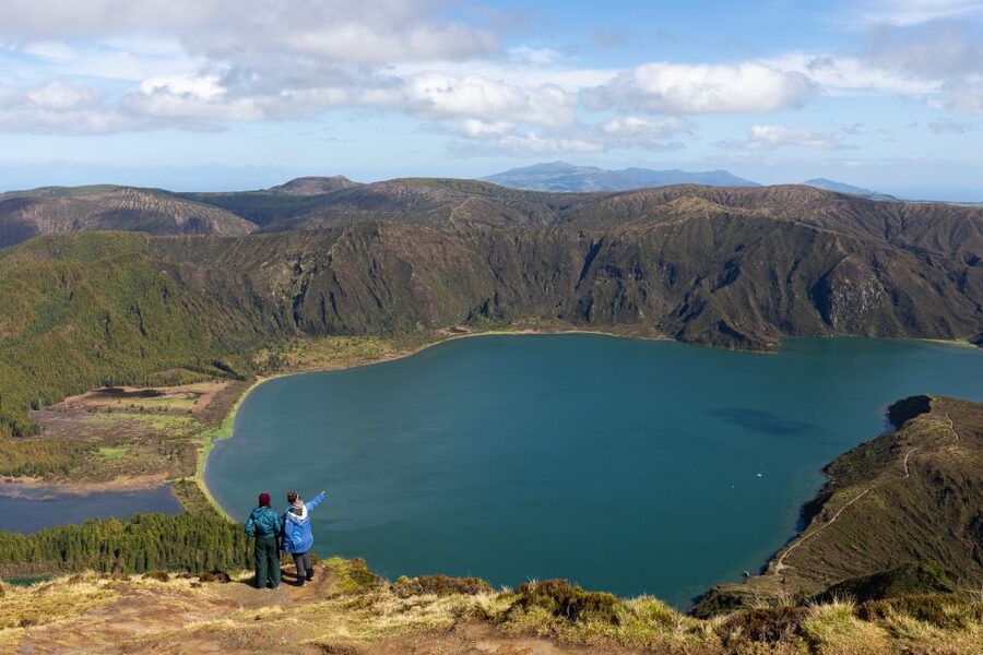 Lagoa do Fogo: Guided Volcano Geo Tour w/ Hotsprings Bathing - Weather, clothing, and practical limits