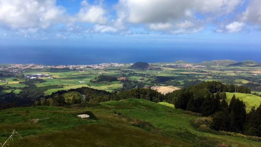 Lagoa do Fogo: Guided Volcano Geo Tour w/ Hotsprings Bathing - What the $51 price includes