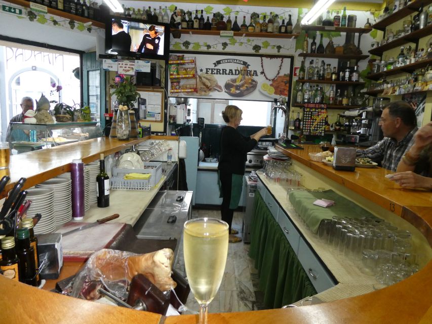 Lagos: 3-Hour Algarve Classic Food Tour - Who should book this experience