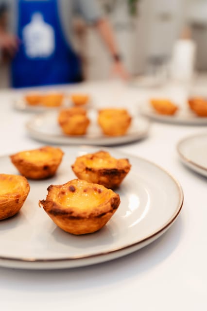 Lagos: Bake Pastel de Nata – Class in Lagos, Algarve - The people make the class