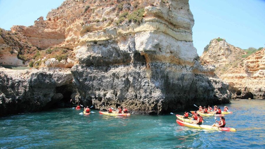 Lagos: Kayaking Tour - From Passeio dos Descobrimentos to Lagos Marina