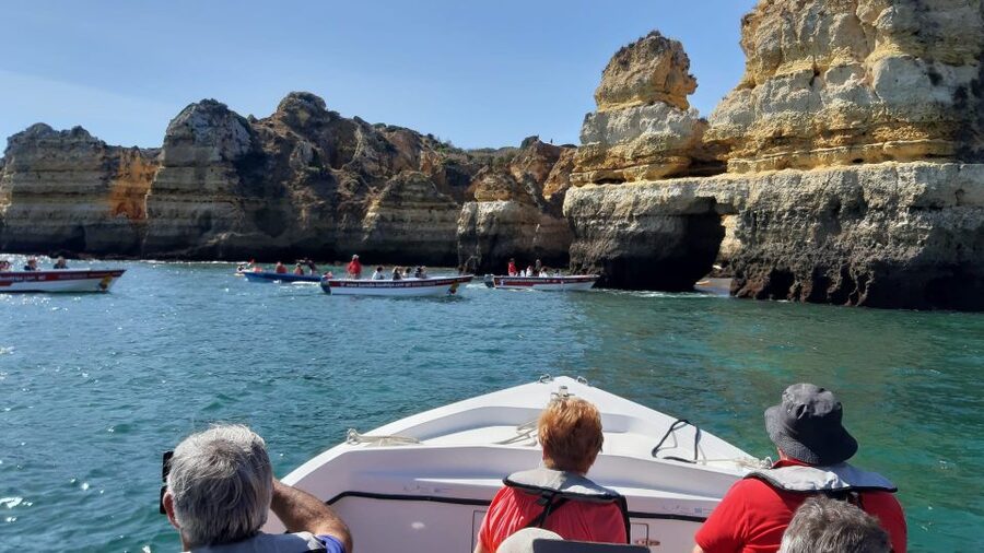 Lagos: Ponta Piedade Sail & Caves Cruise w/Portuguese Tapas - How the boat transfer works