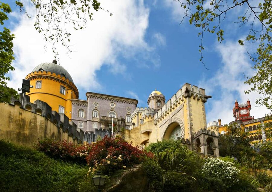 Lisboa: Sintra, Pena Palace, Cabo da Roca Coast and Cascais - The guide can make or break the day