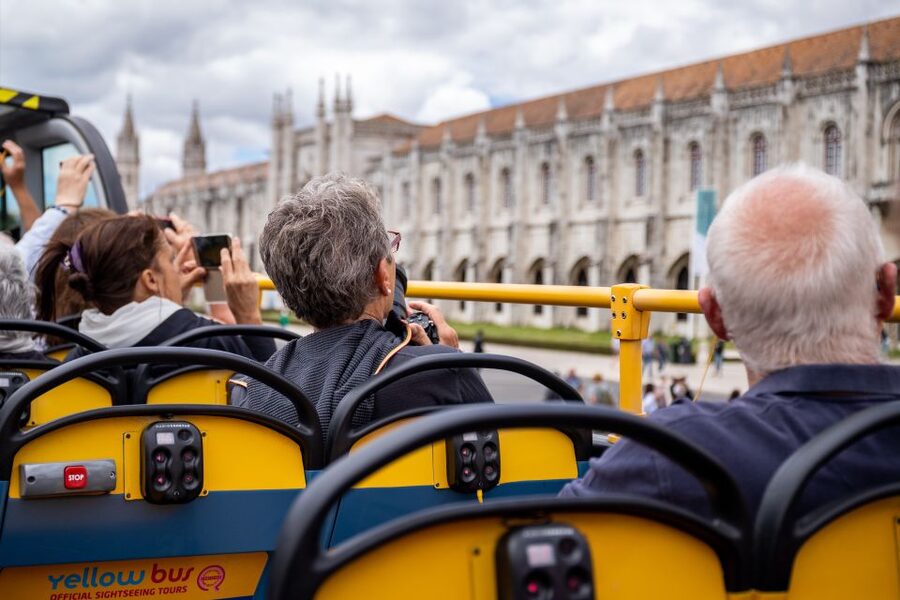 Lisbon: 1-or 2-Day Hop-On Hop-Off Bus Tour - Audio commentary, languages, and the ride itself