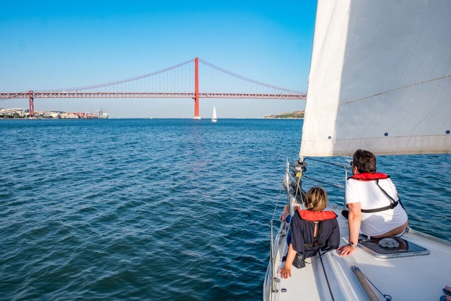 Lisbon: 1 or 2-Hour Cruise along the Tagus River - Belém Tower and the first river views