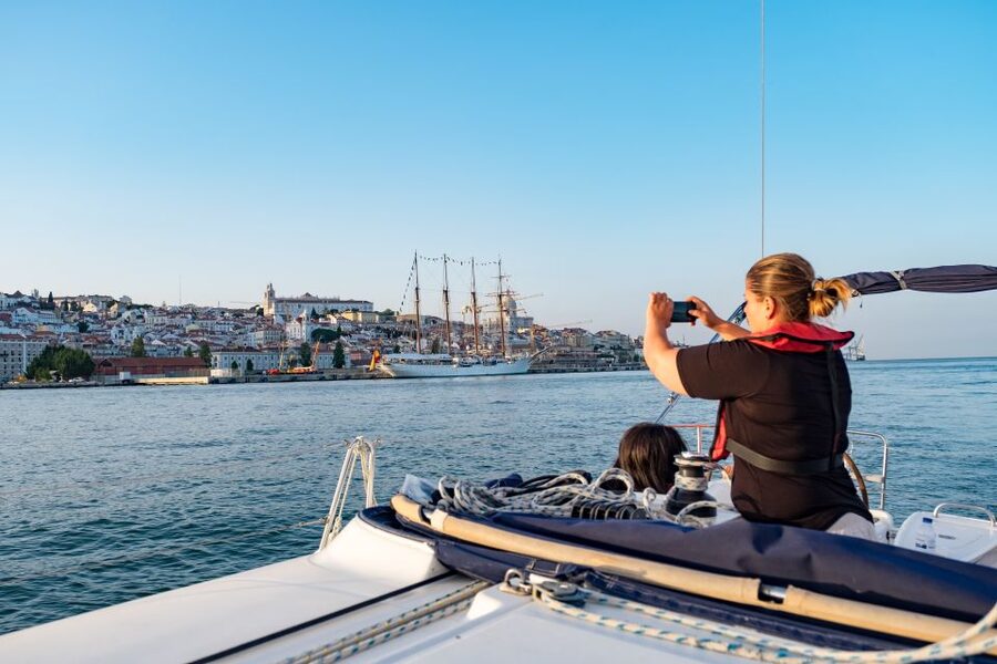 Lisbon: 1 or 2-Hour Cruise along the Tagus River - The bridge, Christ the King, and Lisbon’s broadest view