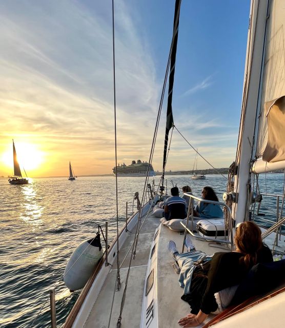 Lisbon: 2H Sunset Boat Cruise Tour with Drinks - Why Lisbon’s sunset belongs on the Tagus
