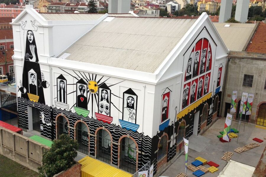 Lisbon: 3-Hour Street Art Tuk Tuk Tour - Viewpoints add the big picture