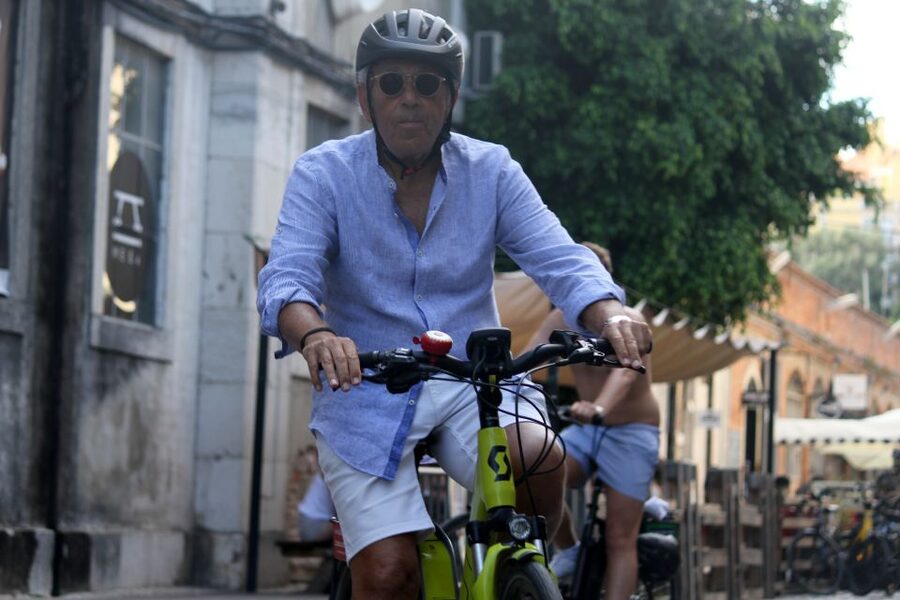 Lisbon: 3-Hour Tour by E-Bike - Avenida da Liberdade and Lisbon’s grand center