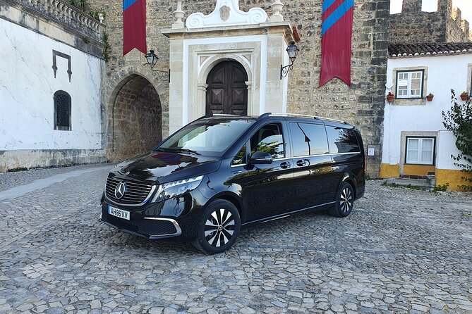 Lisbon Airport Private Transfer to Lisbon (Round Optional) - What the chauffeurs add to the arrival
