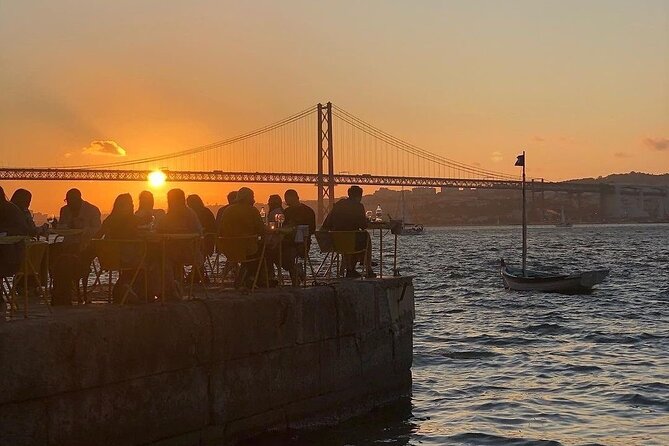 Lisbon: Arrábida & Sesimbra Tour – Wine, Nature & Beaches - Sesimbra allows time for lunch and local life