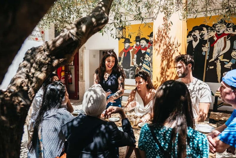 Lisbon: Baixa District Food Tour with Dinner and Drinks - A three-hour walk through Baixa