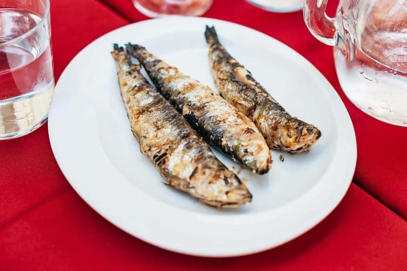 Lisbon: Baixa District Food Tour with Dinner and Drinks - Starting at Praça da Figueira