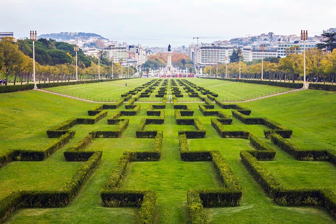 Lisbon: Belém Hop-On Hop-Off Bus Tour 24-Hour Ticket - Jardim da Estrela and the return to Restauradores
