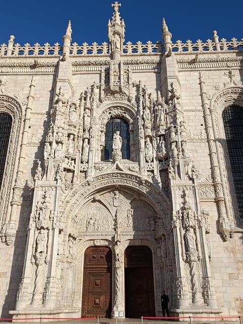 Lisbon: Belem, Jeronimos Monastery, and Coach Museum Tour - Why the guide matters on this particular route