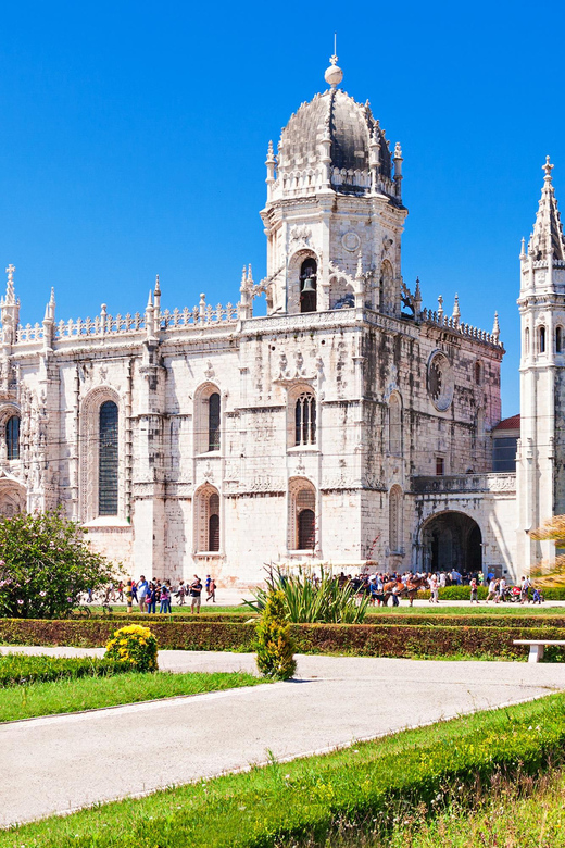 Lisbon: Belem Tour with Pastéis at Jerónimos Monastery - Belém Tower and the edge of the Tagus