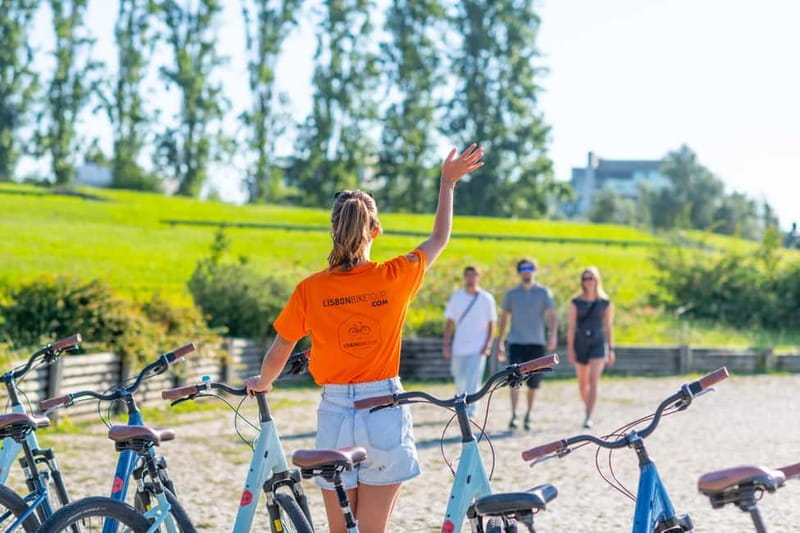 Lisbon Bike Tour: Downhill Downtown Lisbon to Belém - Passing MAAT and the monuments of Belém