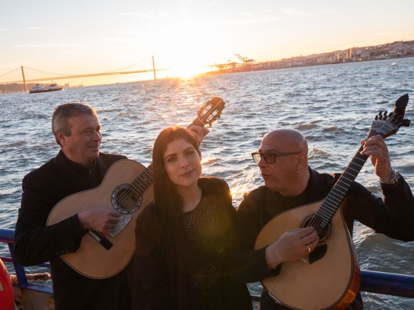 Lisbon: Boat Cruise with Live Fado Performance and a Drink - Key points to know before you book