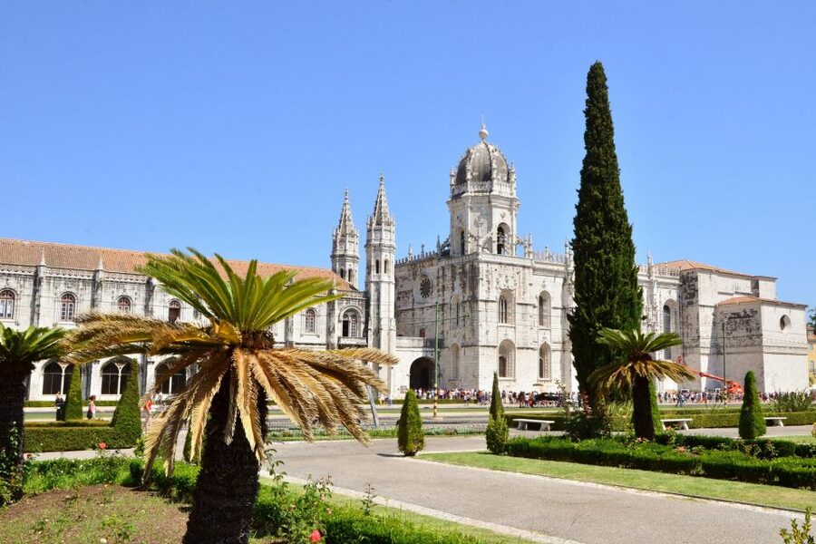 Lisbon: Boat Tour Ticket and Hop-on Hop-off 48-Hour Bus. - How to plan two days without rushing