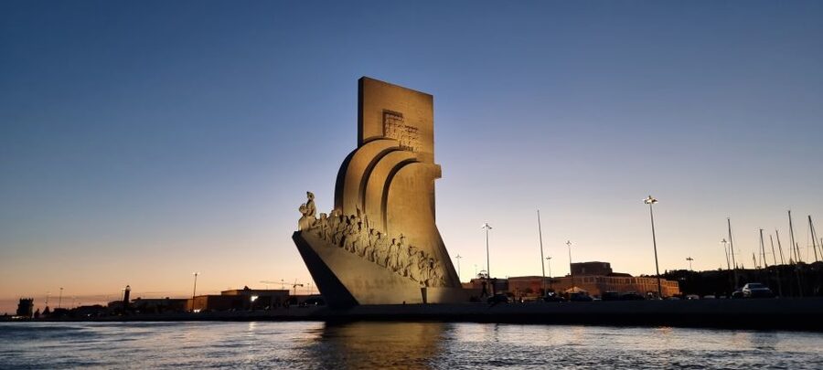 Lisbon: Boat Tour with Champagne - MAAT and the old power station at Belém