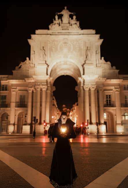 Lisbon by Night: Guided Walking Tour - The Unholy Secrets - How theatrical is the storytelling?