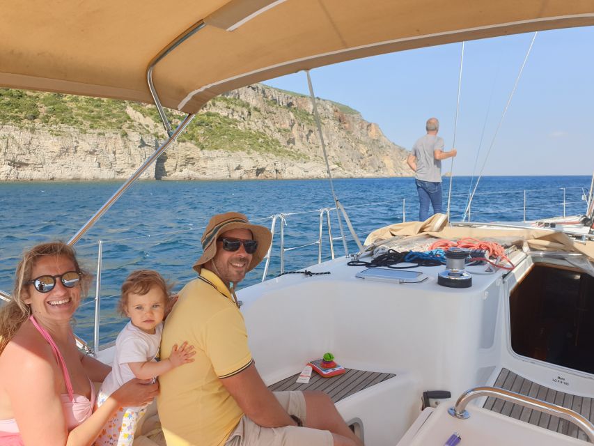 Lisbon: Champagne Sailing Tours - Christ the King and the open Tagus