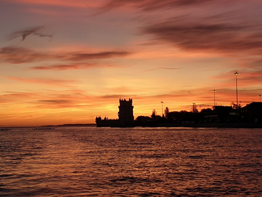 Lisbon: Champagne Sailing Tours - Food, service, and the small-group feel