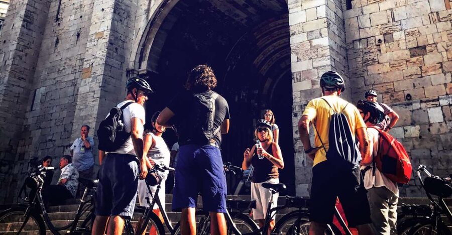 Lisbon: City Highlights and Viewpoints E-Bike Tour - The Moorish Quarter and Largo do Intendente