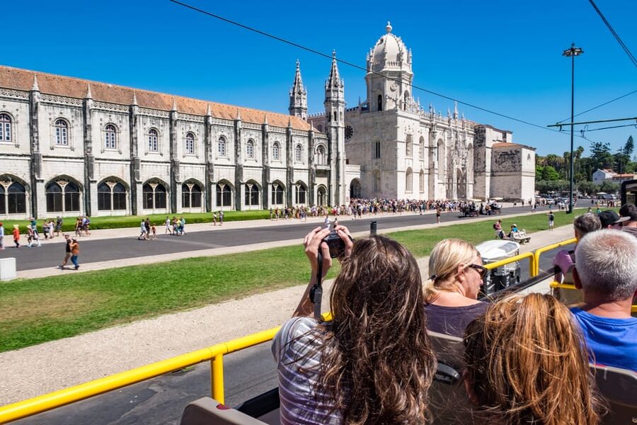 Lisbon: City Sightseeing Hop-On Hop-Off Bus Tour - What the 48-hour ticket adds