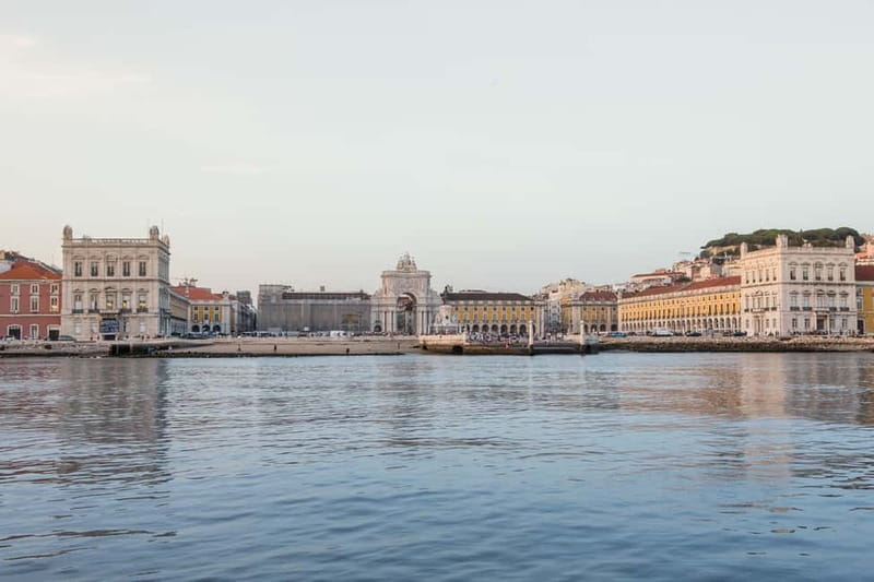 Lisbon: Daytime or Sunset Boat Cruise with History and Wine - Why Lisbon looks better from the Tagus
