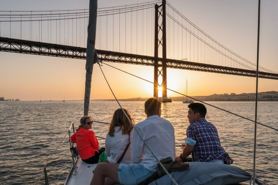 Lisbon: Daytime/Sunset/Night City Sailboat Tour with Drink - Comfort, pace, and who will enjoy it