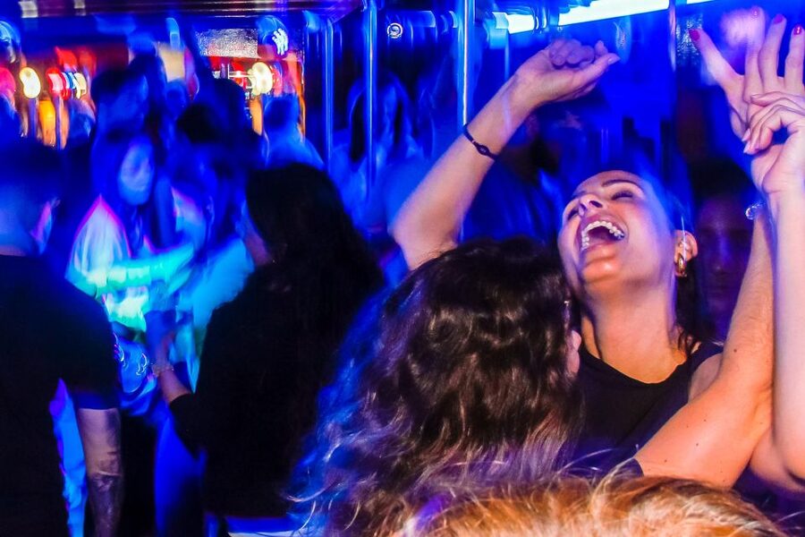 Lisbon: Disco Night Cruise with DJ and Open Bar - A Tagus River party with Lisbon as the backdrop