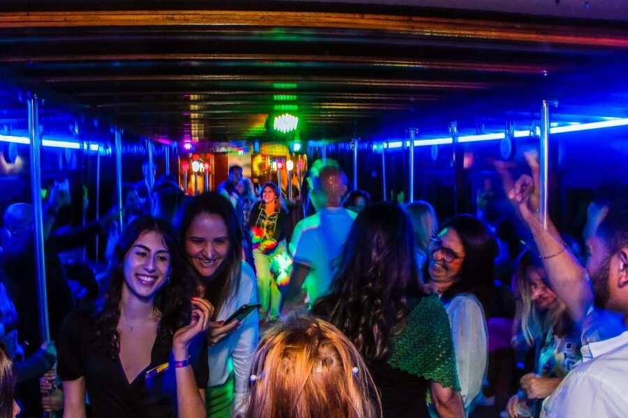 Lisbon: Disco Night Cruise with DJ and Open Bar - Belém Tower and the waterfront monuments