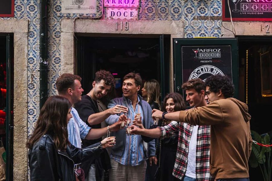 Lisbon: Drunken History Walking Tour with Included Drinks - Practical timing and booking advice